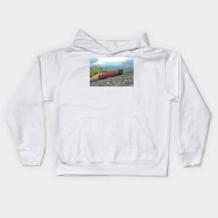 Steaming to the Top, Mount Snowdon Kids Hoodie